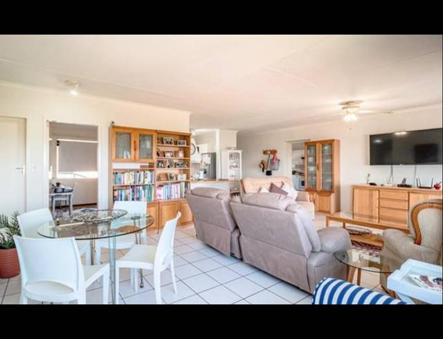 2 BEDROOM TOWNHOUSE FOR SALE IN PRIMROSE HILL